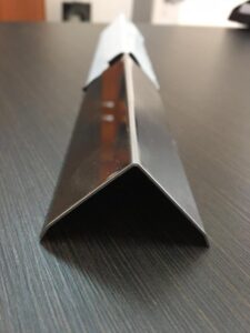 Уголок нержавеющий с фаской 