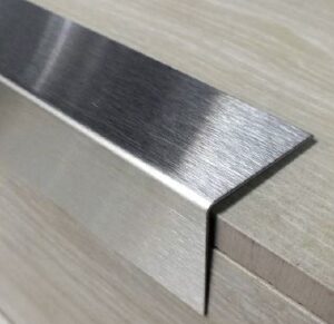 Уголок из нержавейки