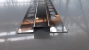 Бордюрный профиль под плитку Бордюрный профиль под плитку G