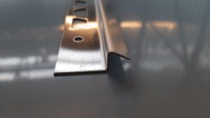 Раскладка под плитку из нержавеющей стали Раскладка под плитку из нержавеющей стали KS