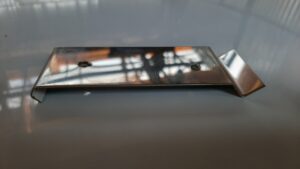 Клипса для плинтуса из нержавейки BU Клипса для BU