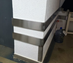 Отбойник из нержавейки Отбойник из нержавейки